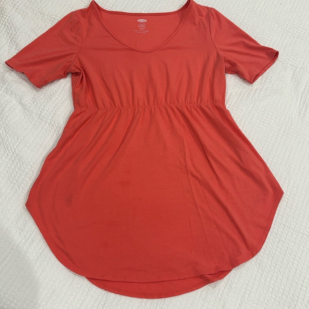 Old Navy maternity blouse